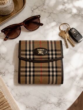 VINTAGE BURBERRY NOVA CHECK COMPACT SNAP WALLET EXCELLENT CONDITION